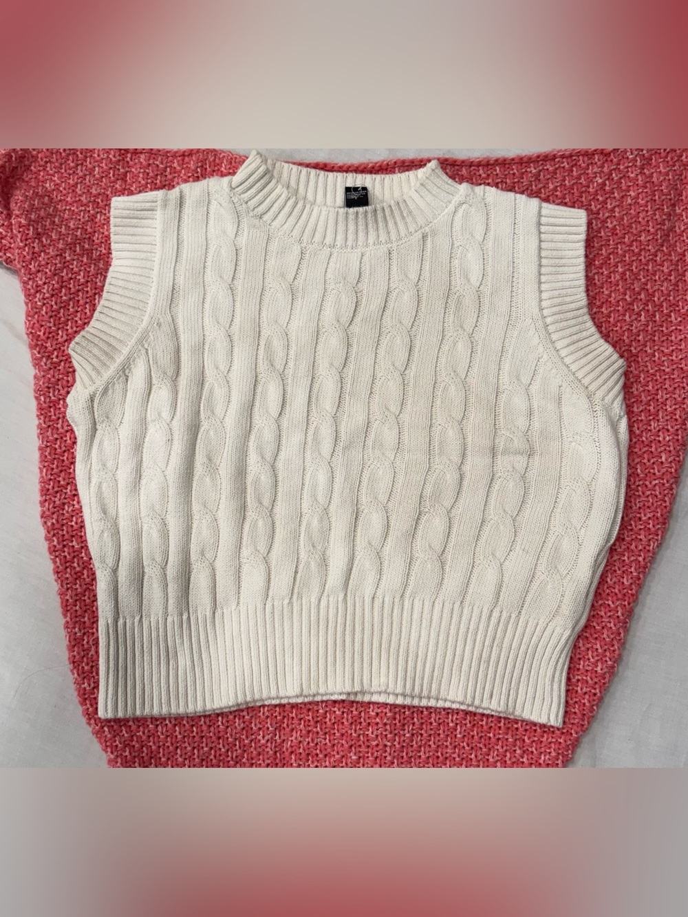 Forever 21 Cable Knit Sweater Vest Cream XS New Without Tags